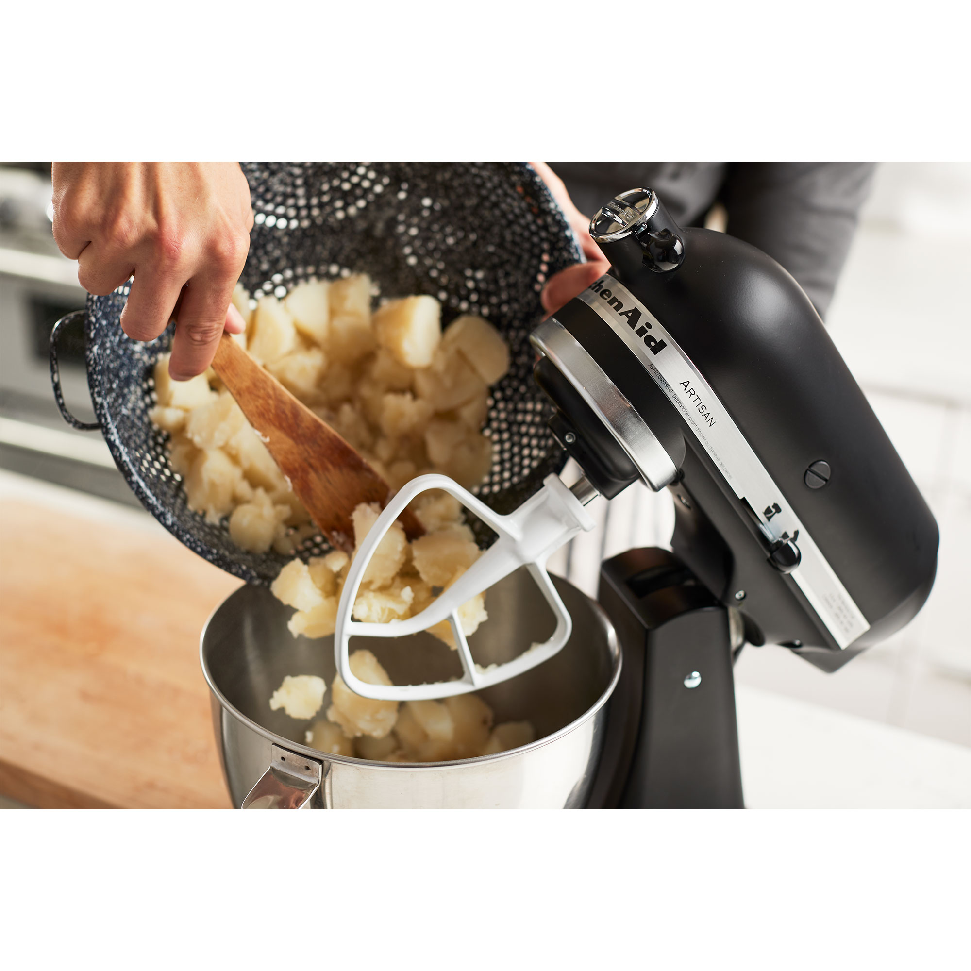 4.8 l artisan stand mixer ksm160