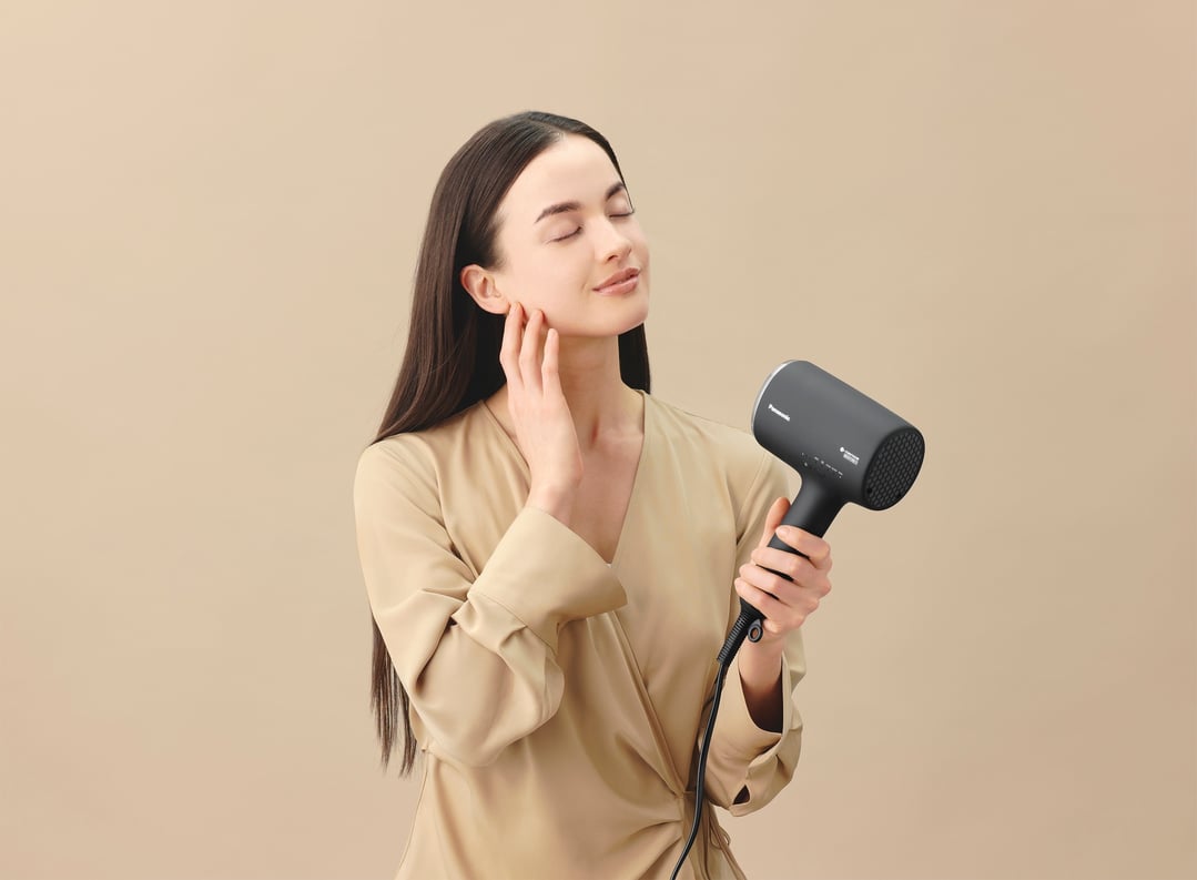 Panasonic nanoe MOISTURE+ and Mineral Hair Dryer EH-NA0J-N765