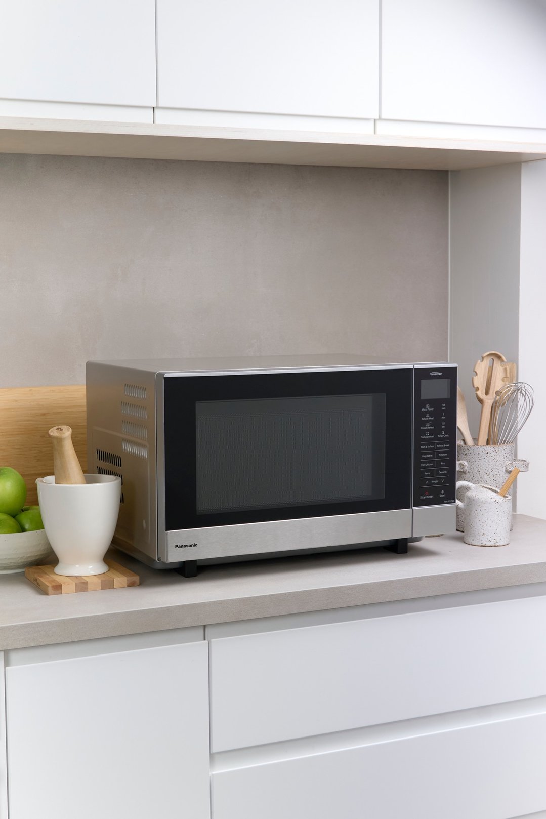 Panasonic 27L Flatbed Inverter Microwave NN-SF57QSQPQ