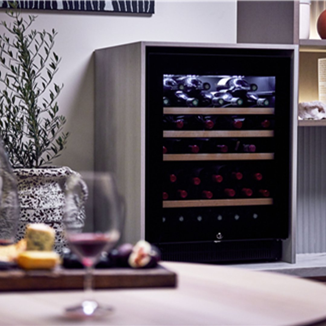 Vintec 50 Bottle Wine Cabinet VWS050SBB-X