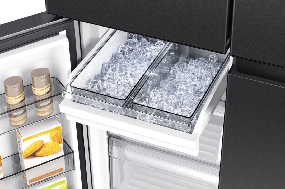 Hisense 640L PureFlex French Door - Dark Stainless Steel HRCD640TBW