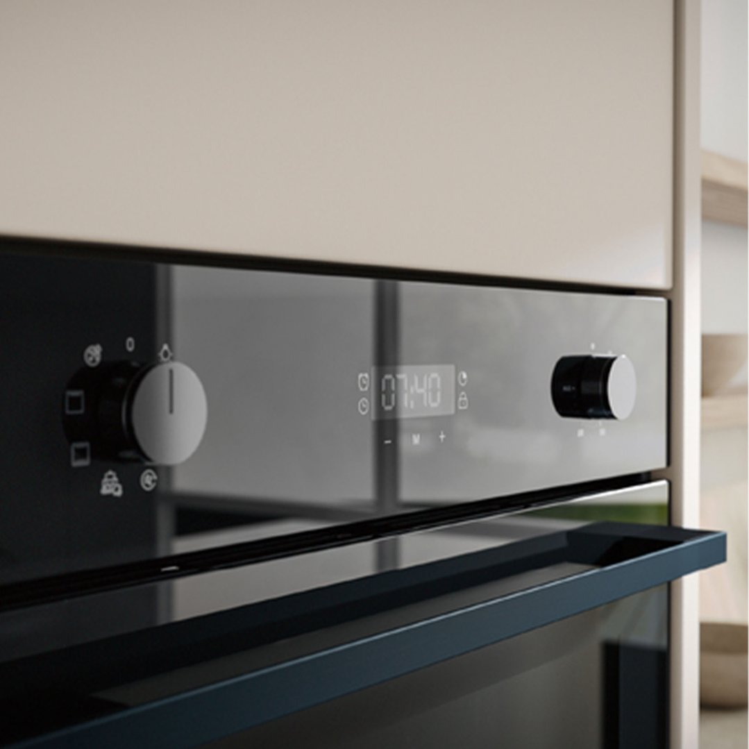 Haier 60cm 500 Series Built-in Oven, 7 Function, Air Fry, Steam Assist (Black Glass) HWO60S7EB5