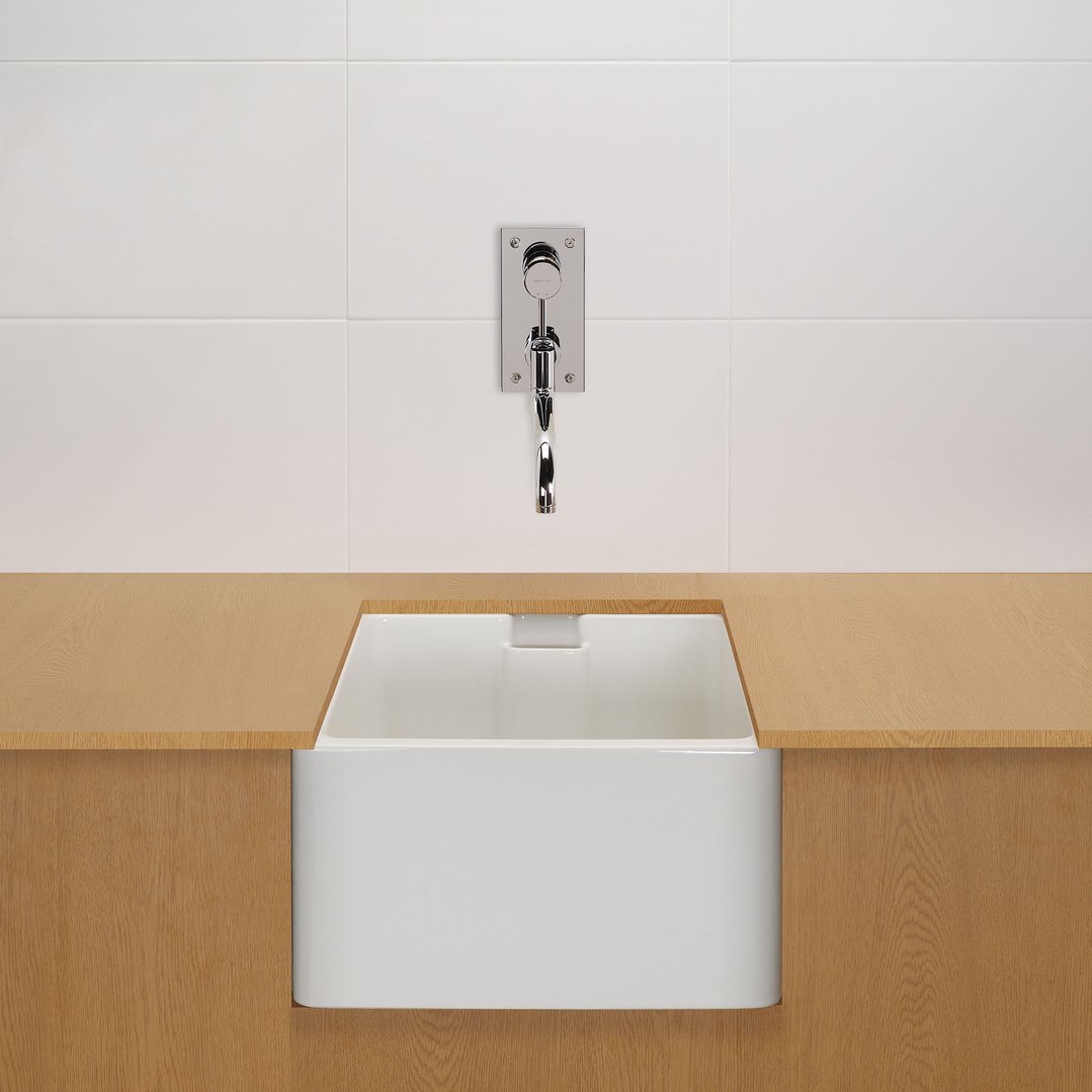 Turner Hastings Belfast 60x46 Fireclay Butler Sink 7400