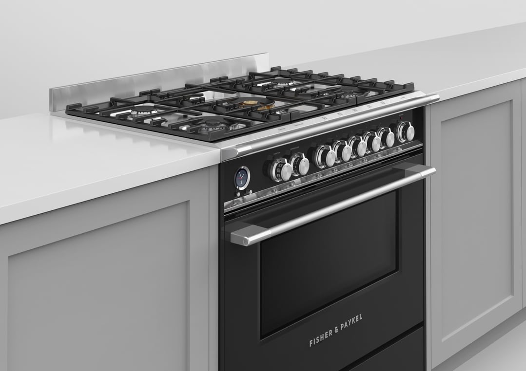 Fisher & Paykel 90cm Series 9 Classic 5 Burner Dual Fuel Pyrolytic Cooker OR90SCG6B1
