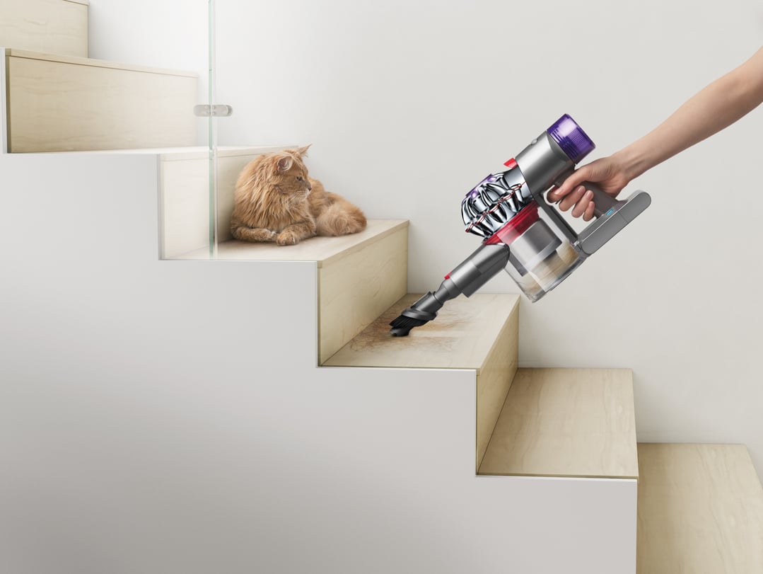 Dyson V8 Stick Vacuum 394437-01