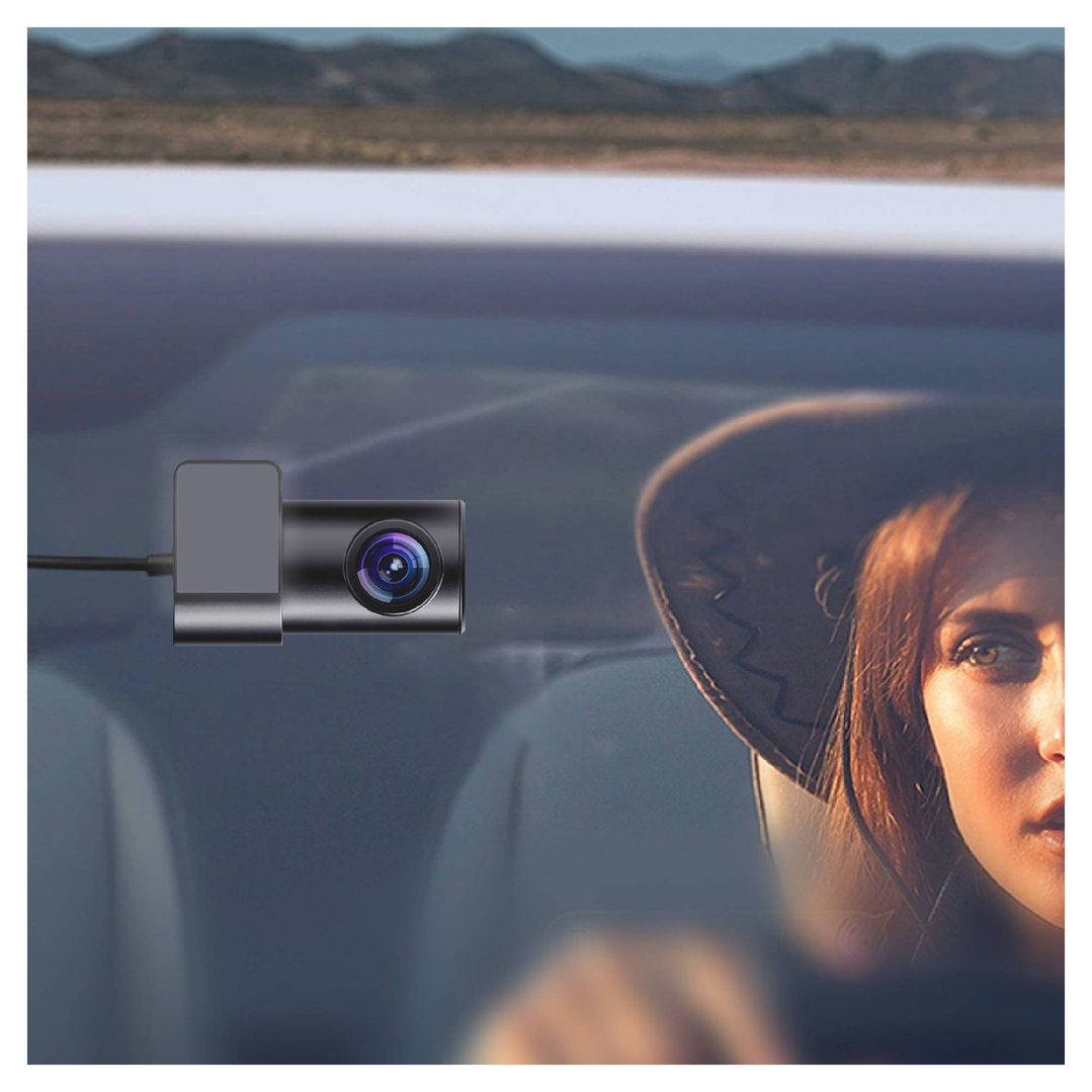 CarPlay / Android Auto with dual cameras mounted on a car windshield