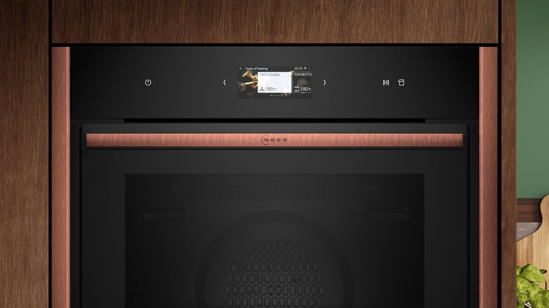 Neff Slide & Hide® Oven with FullSteam with Deep Black Side Trims / Handle B69FS5CY0A-DB