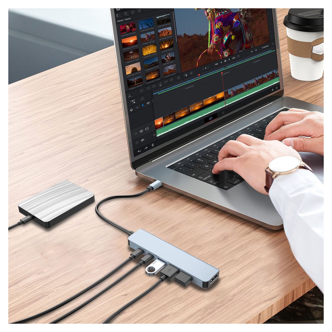 Laser USB-C 6-in-1 Multi-Port Hub PC-HUB601-646