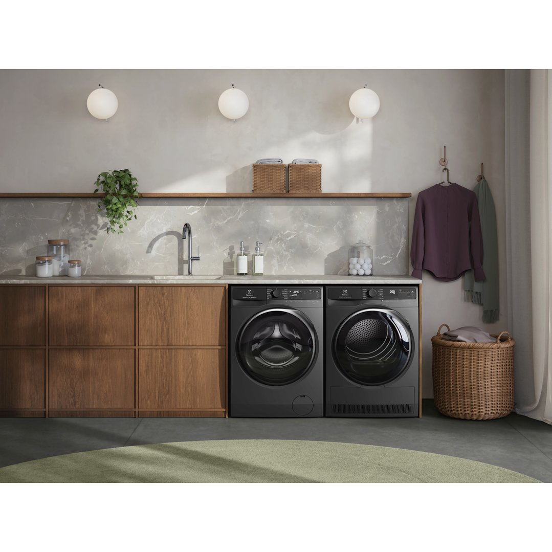 Electrolux 10kg UltimateCare 700 Front Load Washing Machine Dark Onyx EWF1043R7SCS