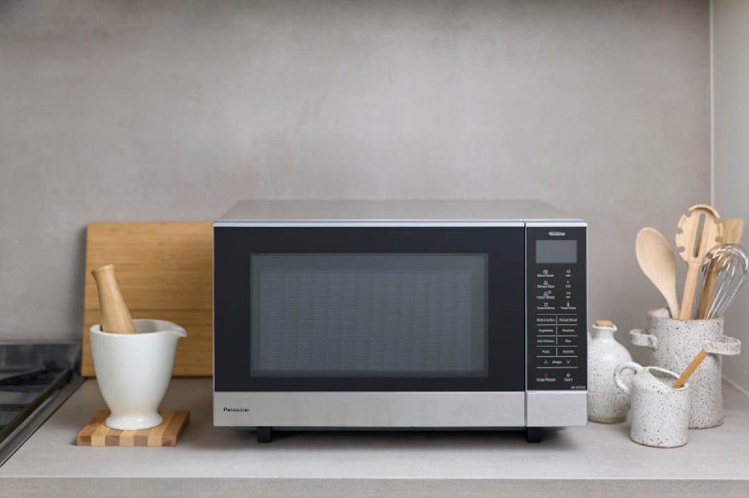 Panasonic 27L Flatbed Inverter Microwave NN-SF57QSQPQ