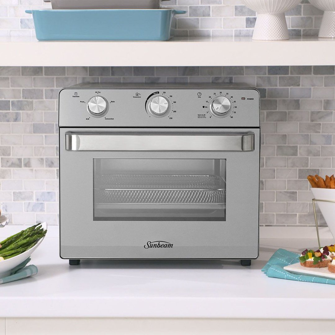 Sunbeam Multi Function Oven + Air Fryer. BT7200