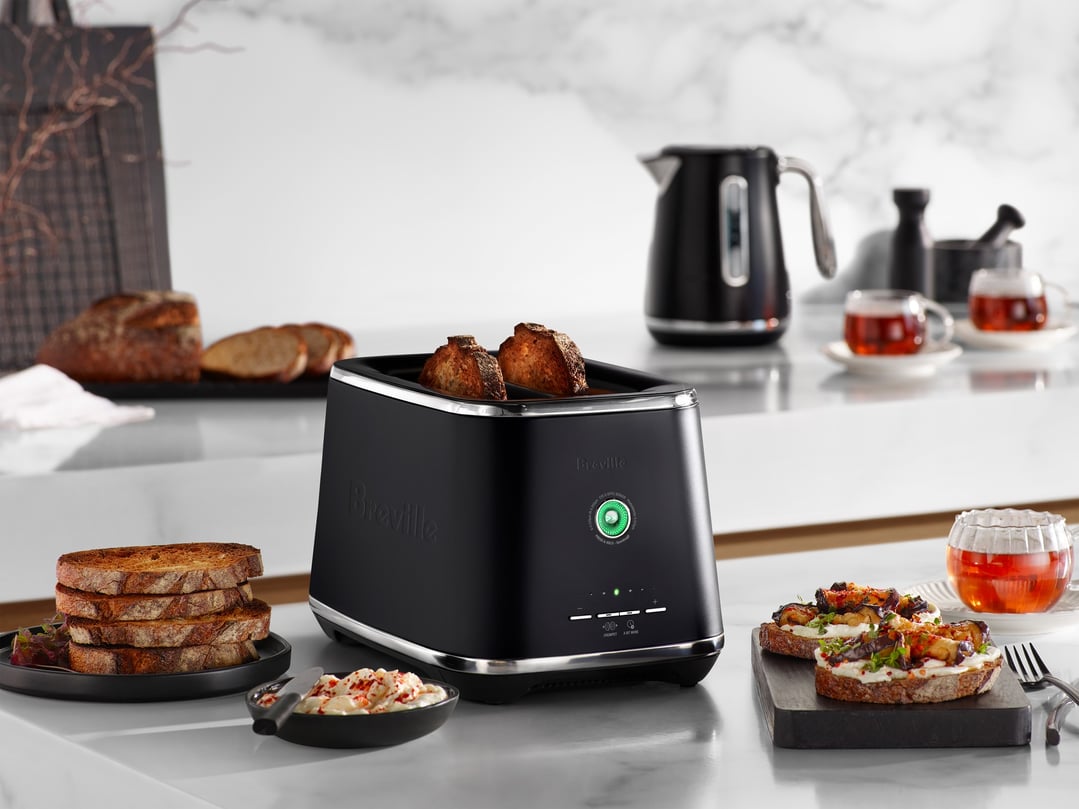 Breville the Eye Q 850 Auto 2 Slice Toaster - Black Truffle BTA850BTR