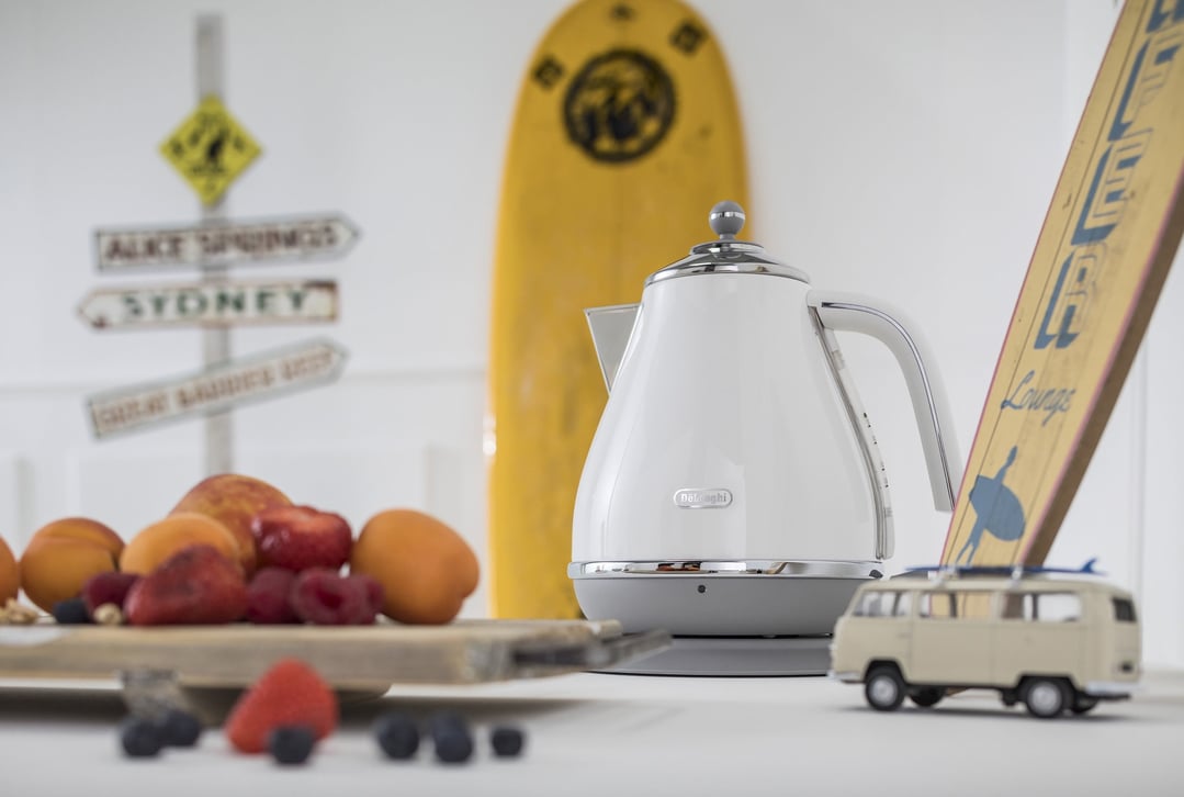 Delonghi Icona Capitals Kettle Sydney White KBOC2001W