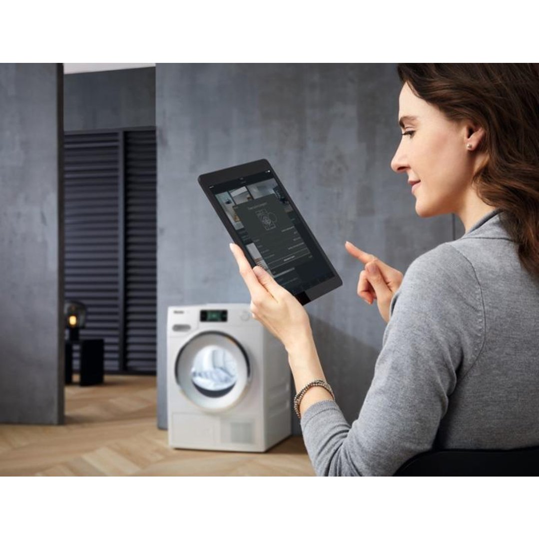 Miele 9kg Heat Pump Tumble Dryer TCJ690WP