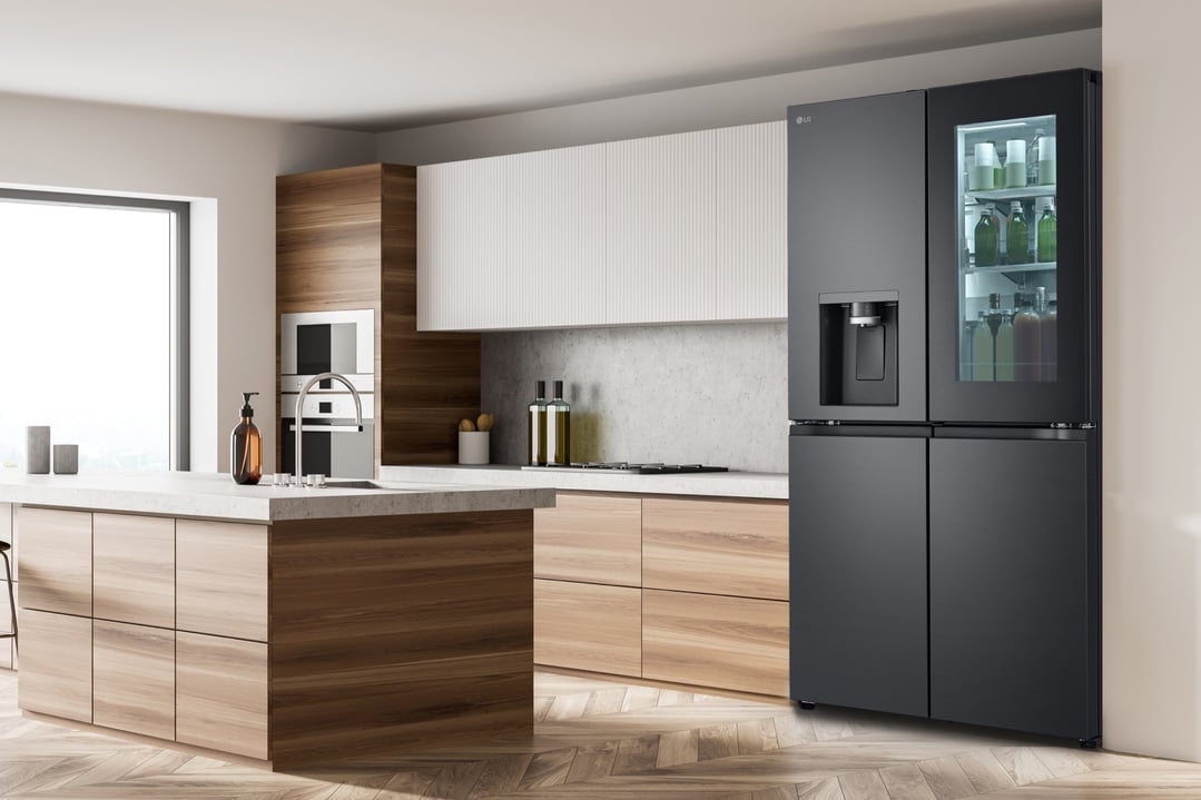 LG 847L Instaview French Door Fridge - Matte Black GF-V900MBLC