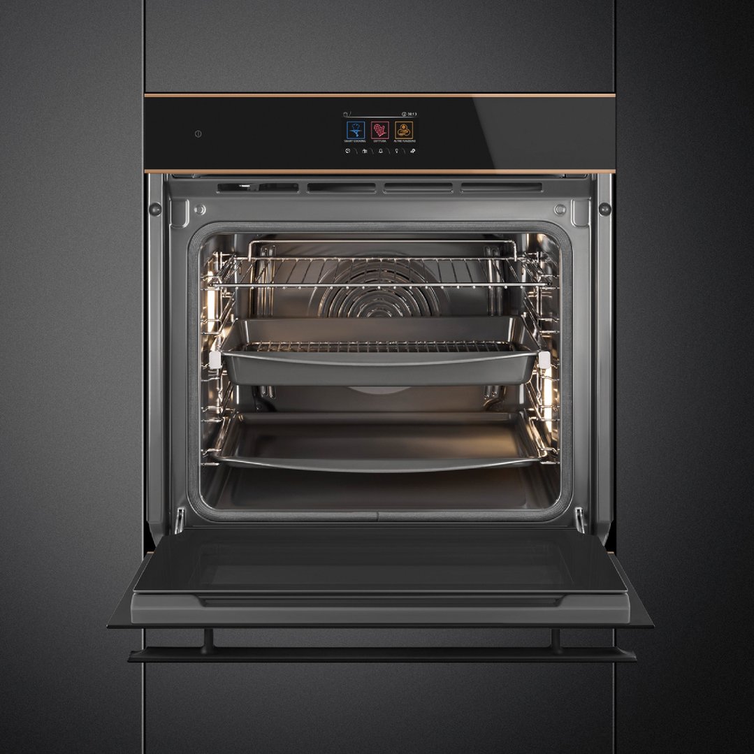Smeg 60cm Dolce Stil Novo Pyrolytic Oven Black and Copper Trim SOP6604TPNR