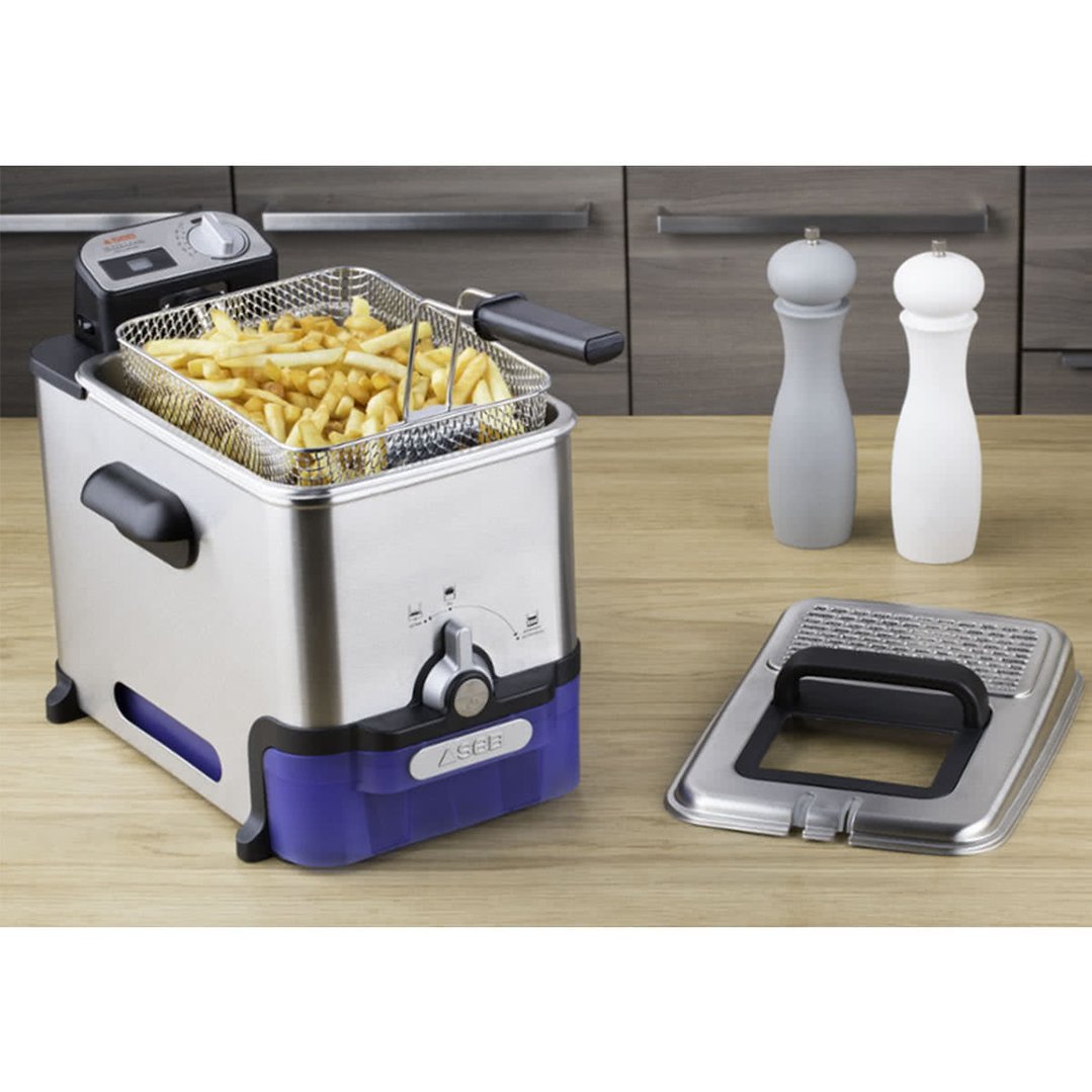 TEFAL Oleoclean Pro Deep Fryer with fries in a kitchen setting