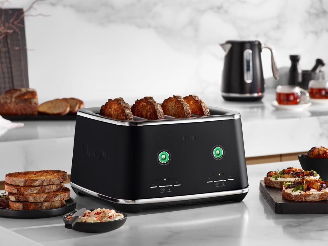 Breville the Eye Q 870 Auto 4 Slice Toaster - Black Truffle BTA870BTR