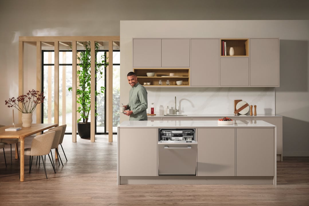 Miele 60cm Fully Integrated Dishwasher with AutoOpen Drying and Automatic Dispensing PowerDisk G7180SCVI