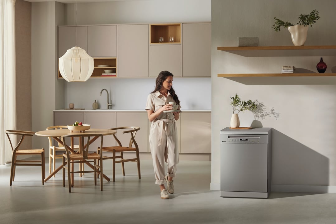 Miele 60cm Freestanding Dishwasher with AutoOpen Drying and Automatic Dispensing PowerDisk CleanSteel G7130SCCLST