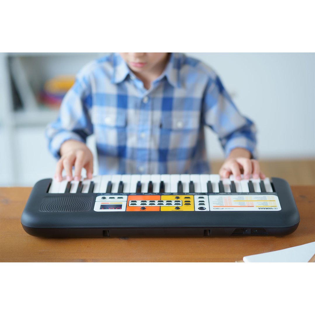 Yamaha 37-key Portable Keyboard PSSF30
