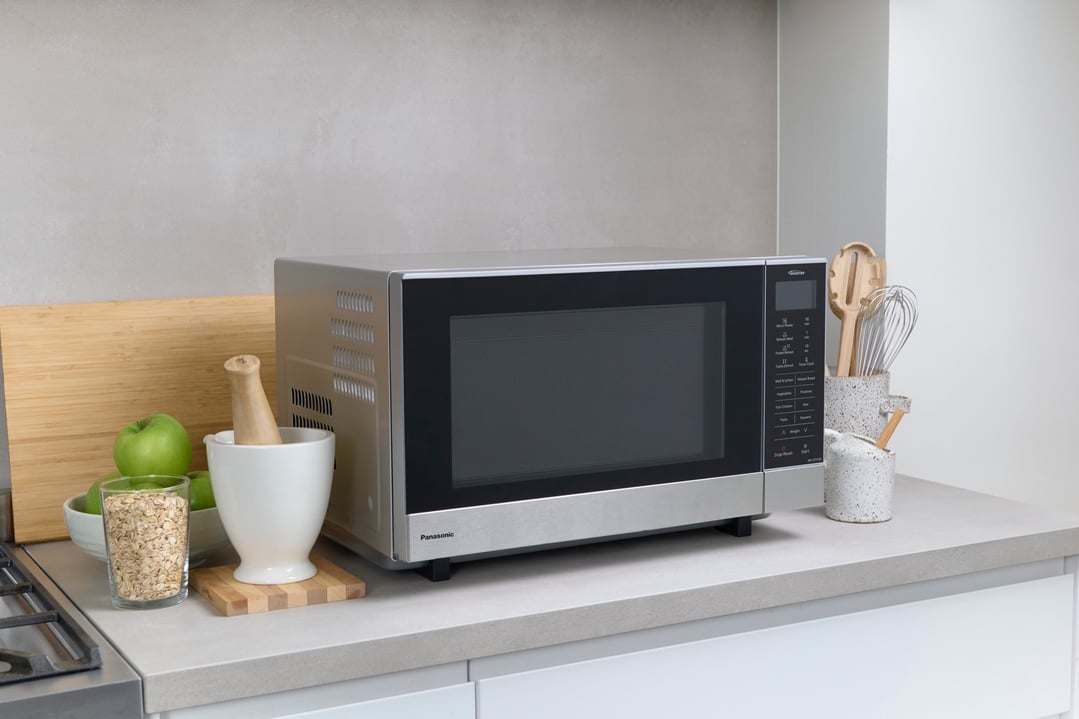 Panasonic 27L Flatbed Inverter Microwave NN-SF57QSQPQ