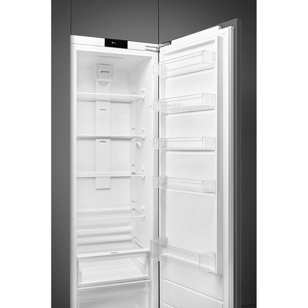 Smeg 294L Fully Integrated Refrigerator SABI303FR
