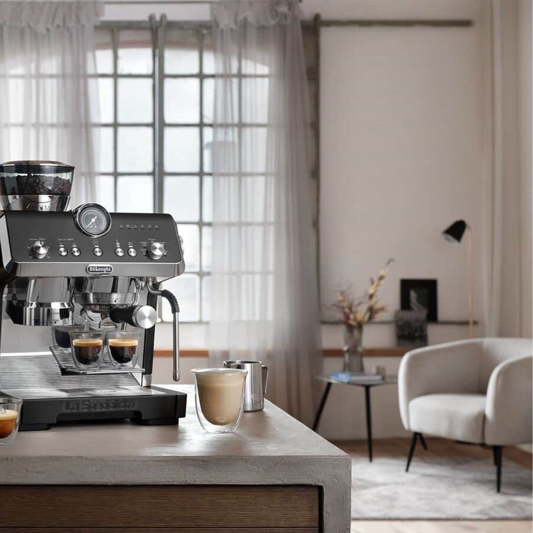 Delonghi La Specialista Opera Manual Coffee Machine - Black EC9555BK