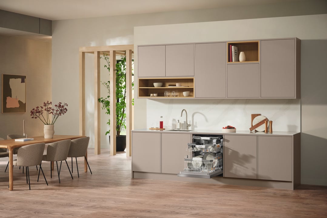 Miele 60cm Built-Under Dishwasher with AutoOpen Drying and Automatic Dispensing PowerDisk CleanSteel G7130SCUCLST