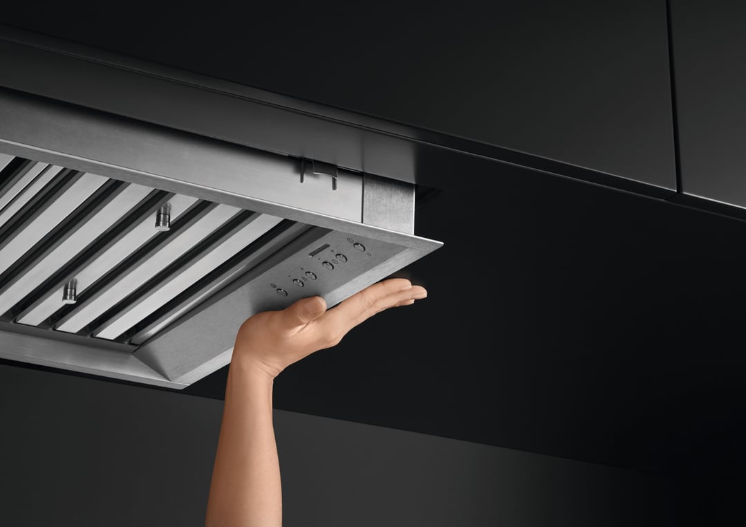 Fisher & Paykel 90cm Series 9 Integrated Insert Wall Rangehood HPB9028-1