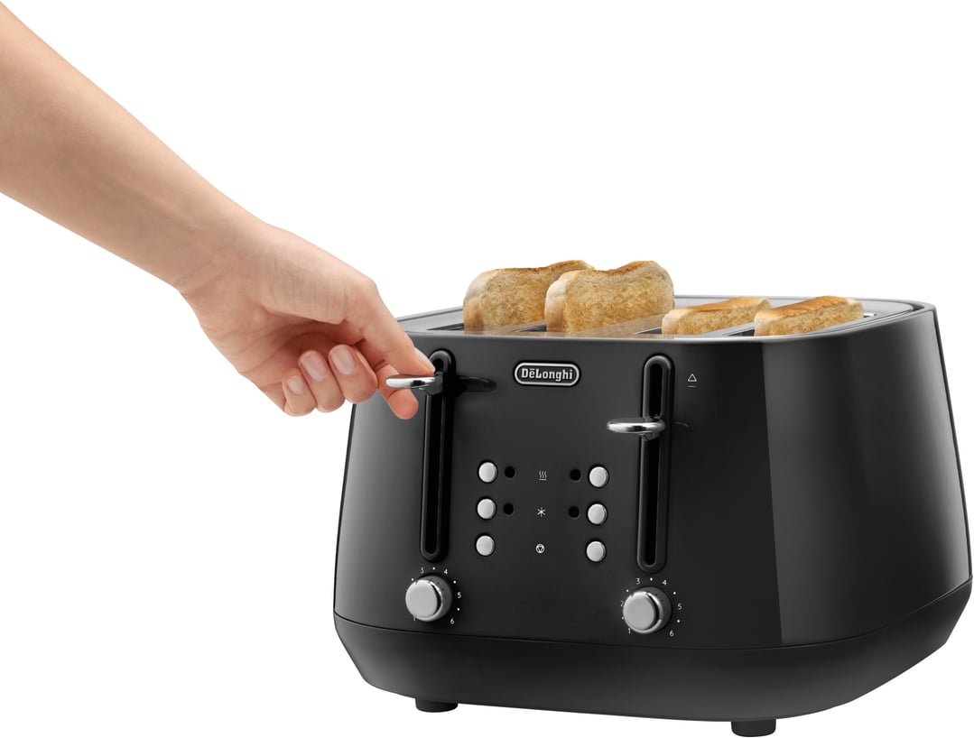Delonghi Eclettica 4 Slice Toaster - Bold Black CTY4003BK