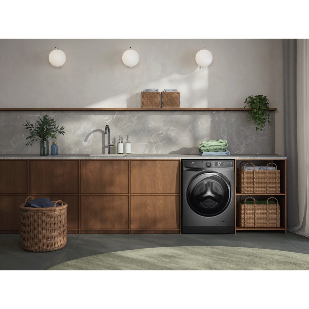 Electrolux 12kg UltimateCare 700 Front Load Washing Machine Dark Onyx EWF1243R7SCS