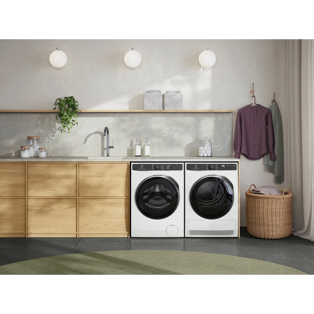 Electrolux 12kg UltimateCare 700 Front Load Washing Machine White EWF1243R7WCS
