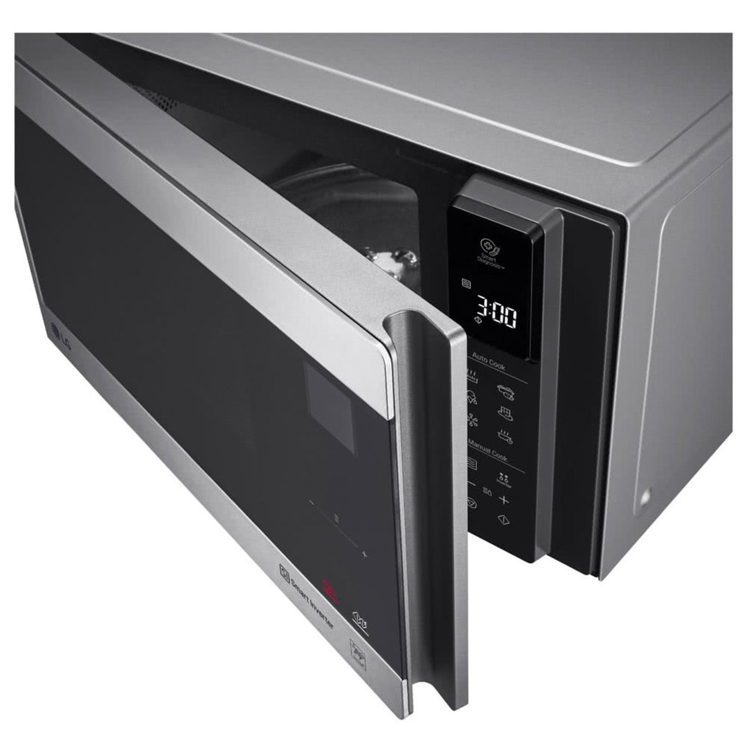 LG NeoChef 42L Smart Inverter Microwave Oven. MS4296OSS