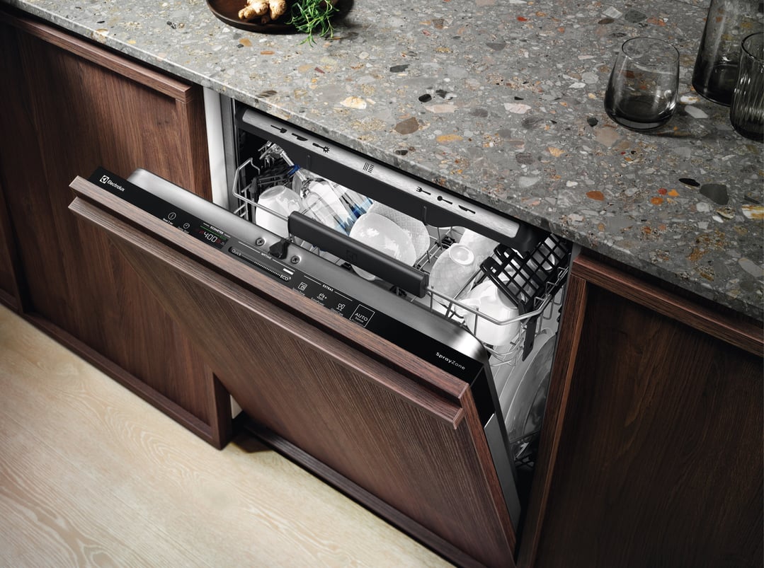 Electrolux 15 place 60cm fully integrated dishwasher ESL79200RO