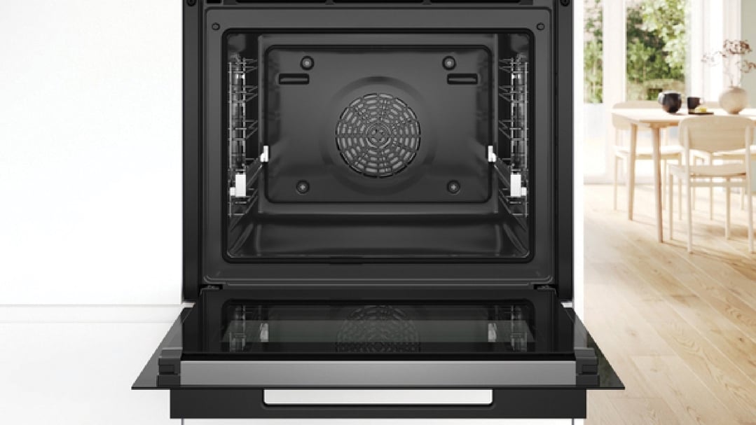 Bosch 60cm Accent Line Multifunction Pyrolytic oven with added steam - TFT Touch display Pro HRG978NB1A