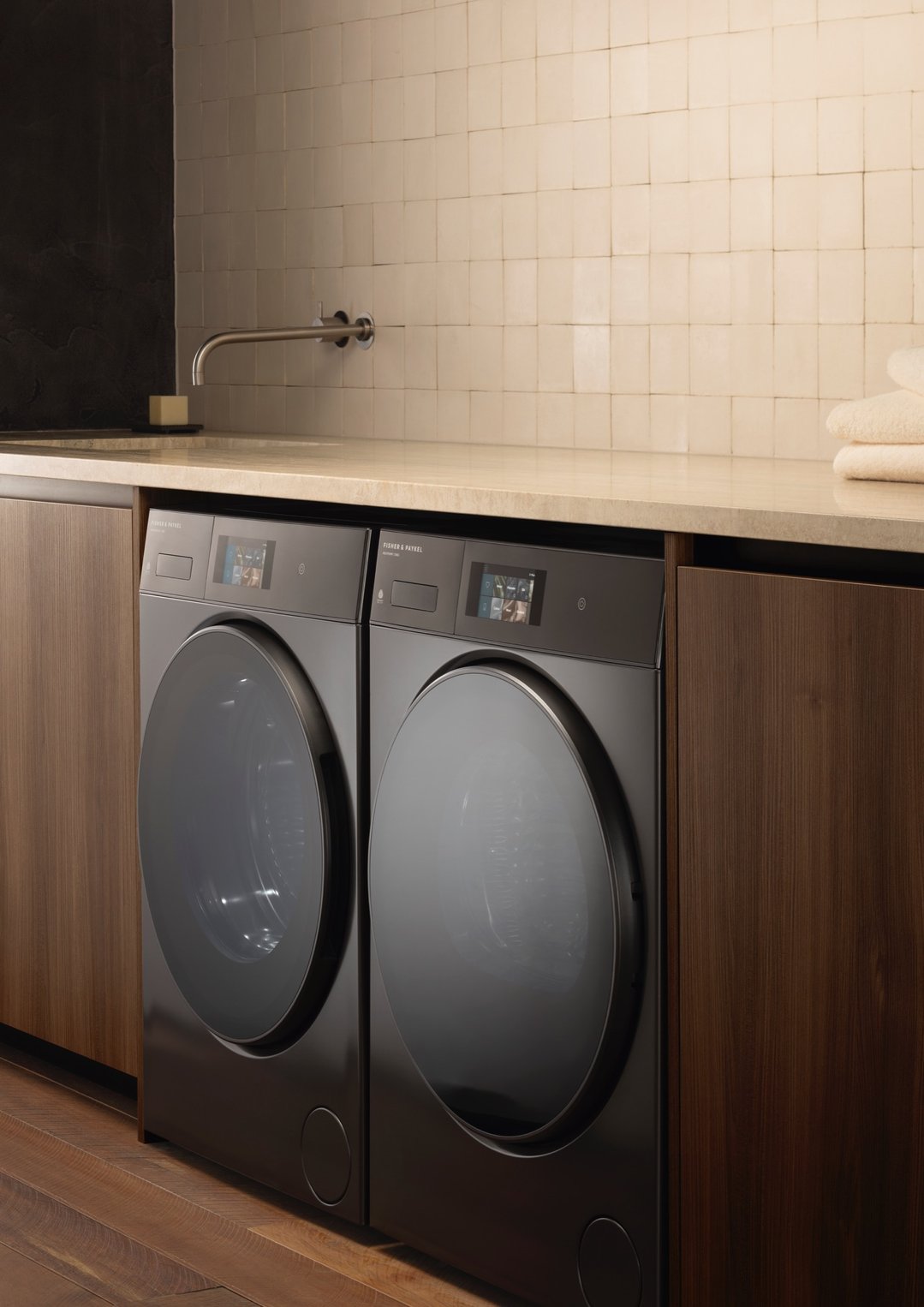 Fisher & Paykel 10kg Series 7 Contemporary Heat Pump Dryer - Graphite DH1060RG5