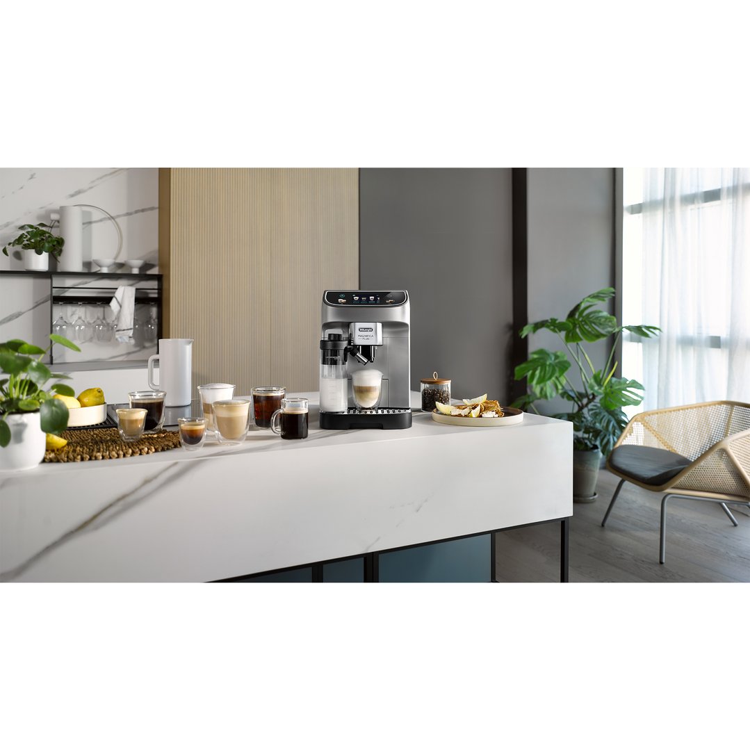 Magnifica Plus Fully Automatic Coffee Machine on a kitchen counter with drinks