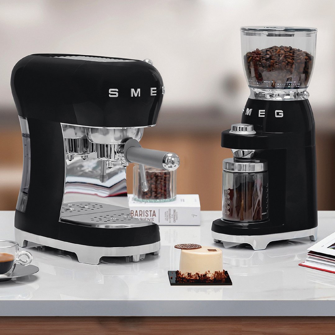 Smeg 50's Retro Style Espresso - Black ECF02BLAU