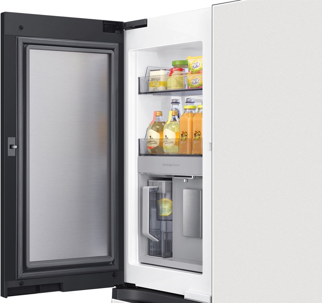 Samsung 648L BESPOKE Cotta White French Door Refrigerator with Internal Beverage Centre™ SRFX7600W
