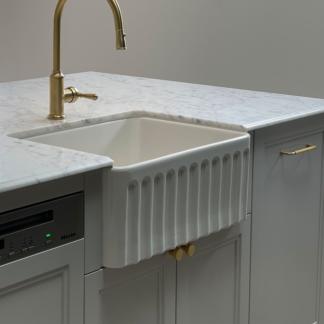 Turner Hastings Novi 60x46 Fireclay Butler Sink - Gloss White NO60FS