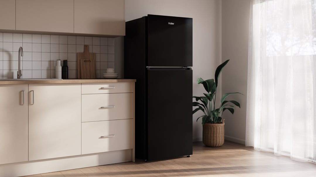 Haier 311L 300 Series Refrigerator Black Top Freezer HRF330TG