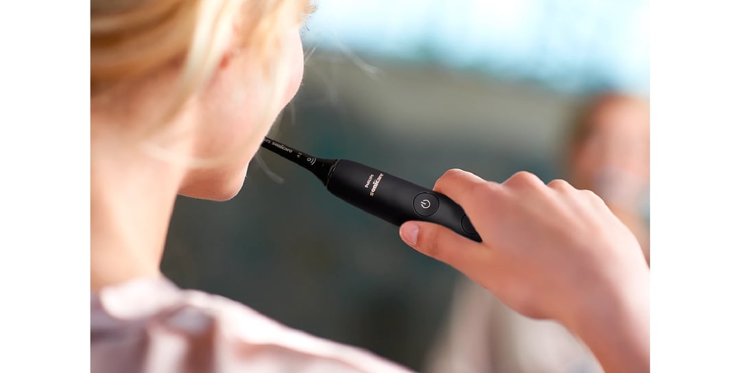 Philips Sonicare DiamondClean 9000 Electric Toothbrush, Black with A3 brush head HX9914/75
