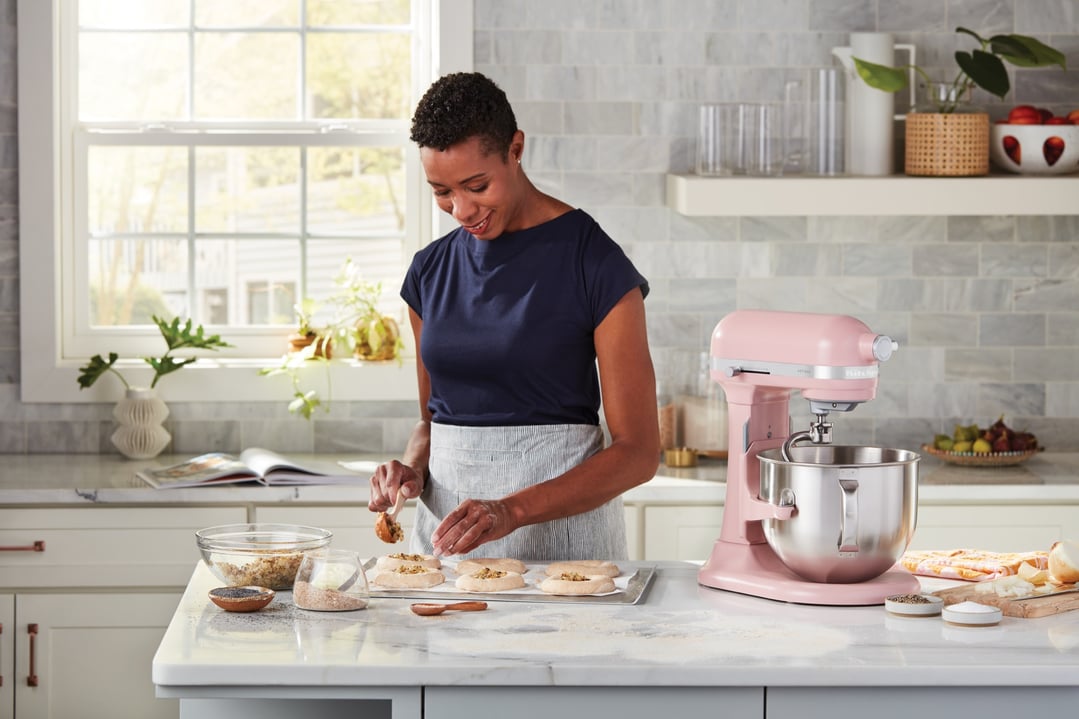 Kitchenaid 6.6L Bowl-Lift Stand Mixer Dried Rose 5KSM70SHXADR
