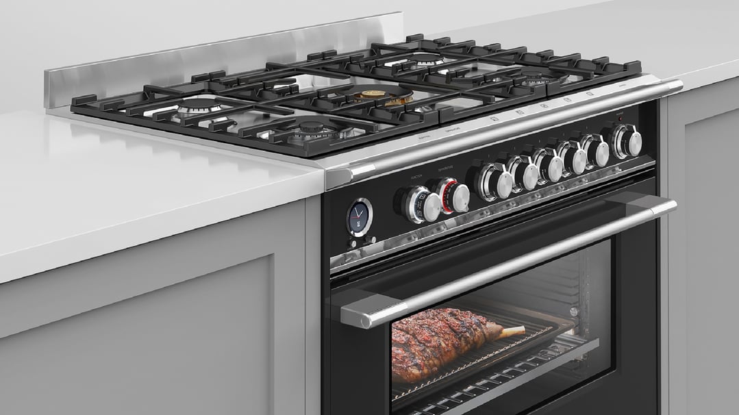 Fisher & Paykel 90cm Series 9 Classic 5 Burner Dual Fuel Pyrolytic Cooker OR90SCG6B1