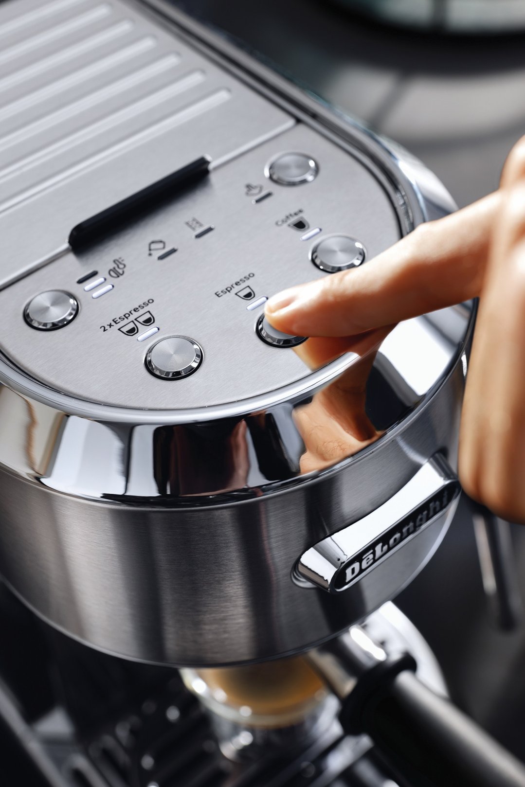Delonghi Dedica Maestro Manual Coffee Machine EC900M