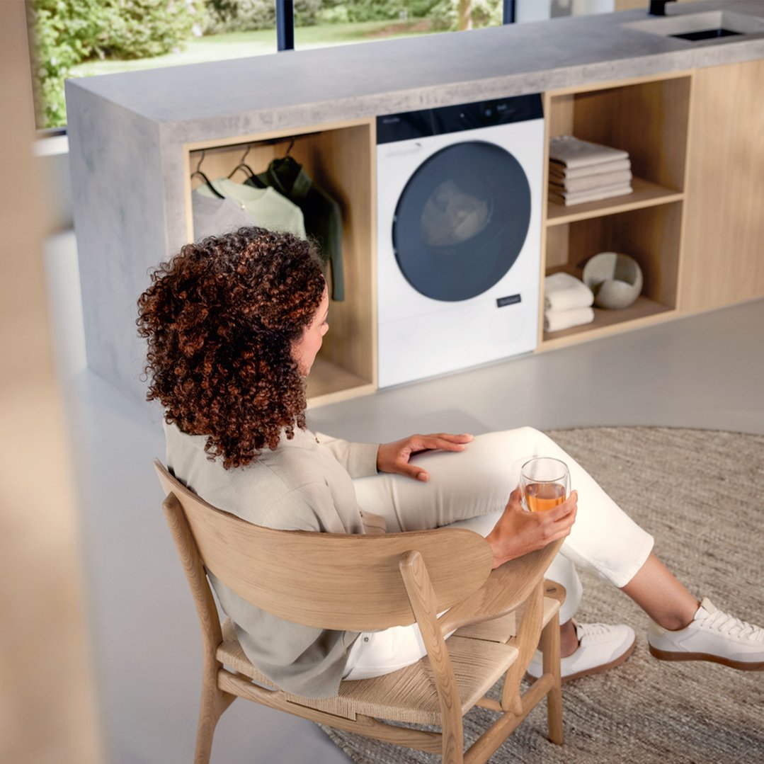 Miele 9kg Heat Pump Dryer with QuickPowerDry, WoolDry and M Touch Display TQ1000WP