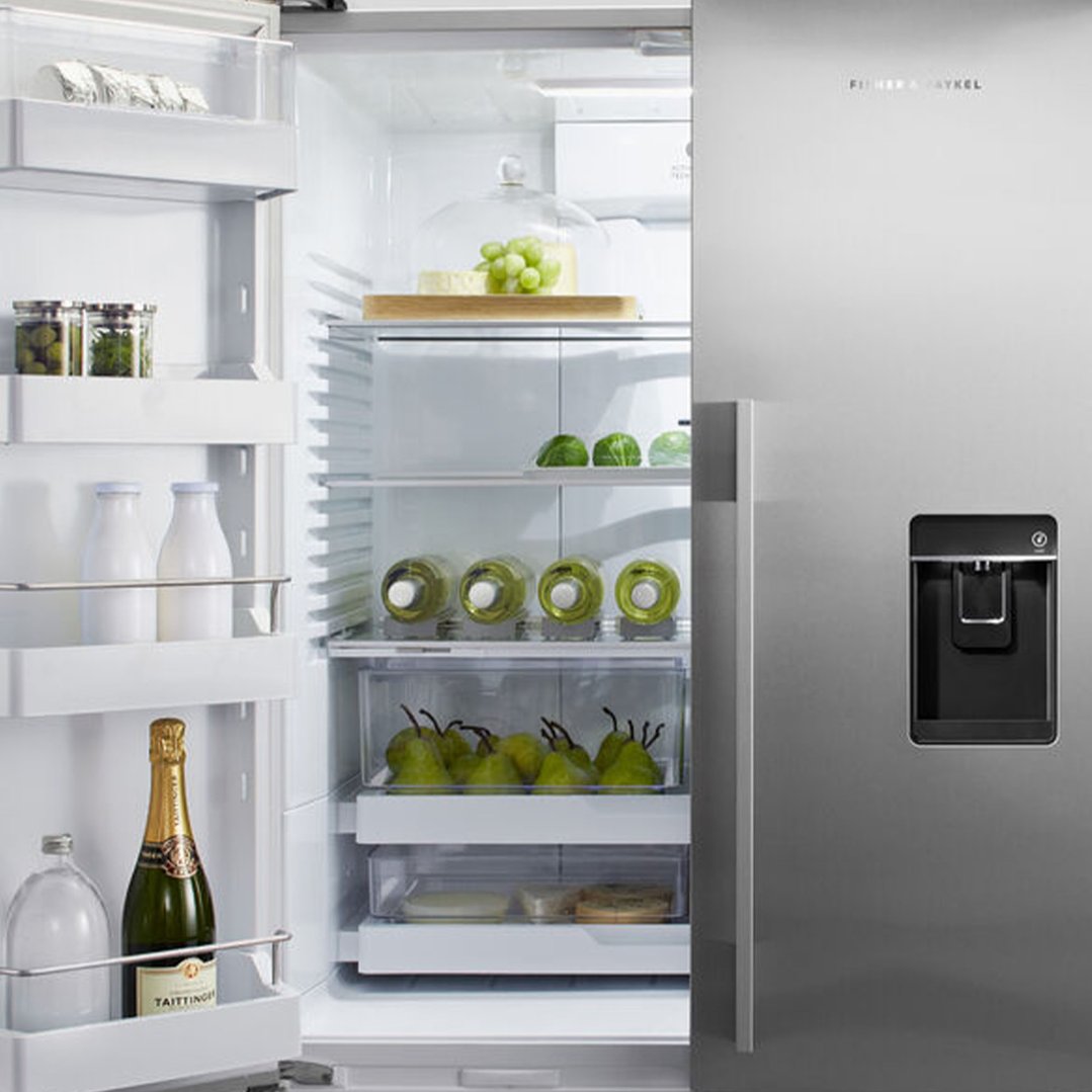 Fisher & Paykel 569L Series 7 French Door Refrigerator Freezer, Ice & Water RF610ADUX5