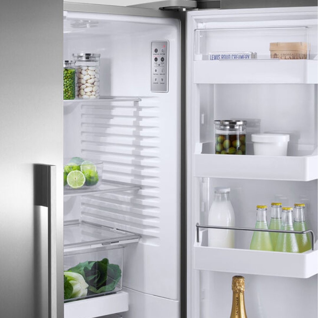 Fisher & Paykel 569L Series 7 French Door Refrigerator Freezer, Ice & Water RF610ADUX5