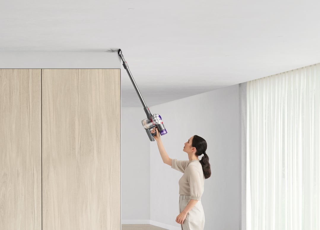 Dyson V8 Stick Vacuum 394437-01